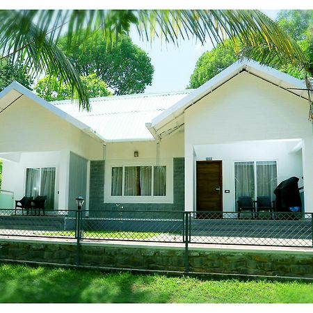 Holiday Vagamon Hotel Exterior photo